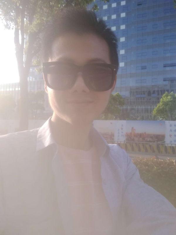 明仔的第一张照片--浙江闪婚服务中心