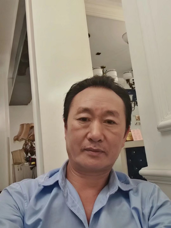 青松的第一张照片--浙江闪婚服务中心