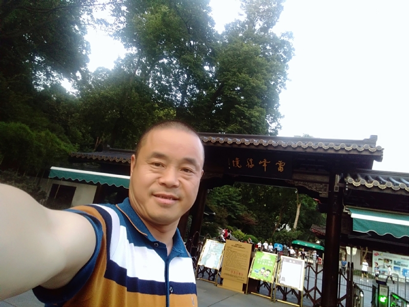 夏雨晨紫的第一张照片--浙江闪婚服务中心
