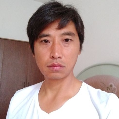 莞尔一笑的第一张照片--浙江闪婚服务中心