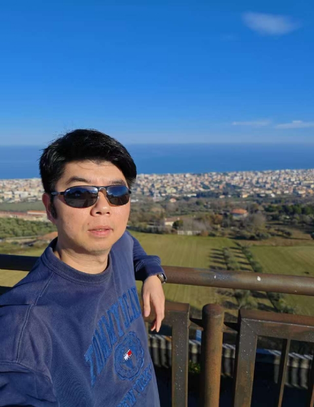 平心静气的第一张照片--浙江闪婚服务中心