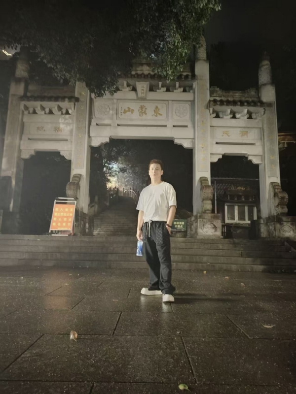 慕晨的第一张照片--浙江闪婚服务中心