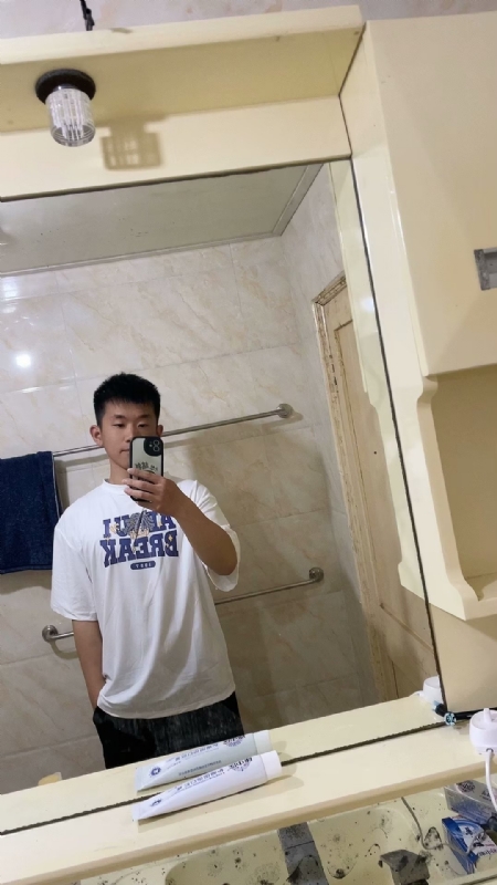 哈哈的第一张照片--浙江闪婚服务中心